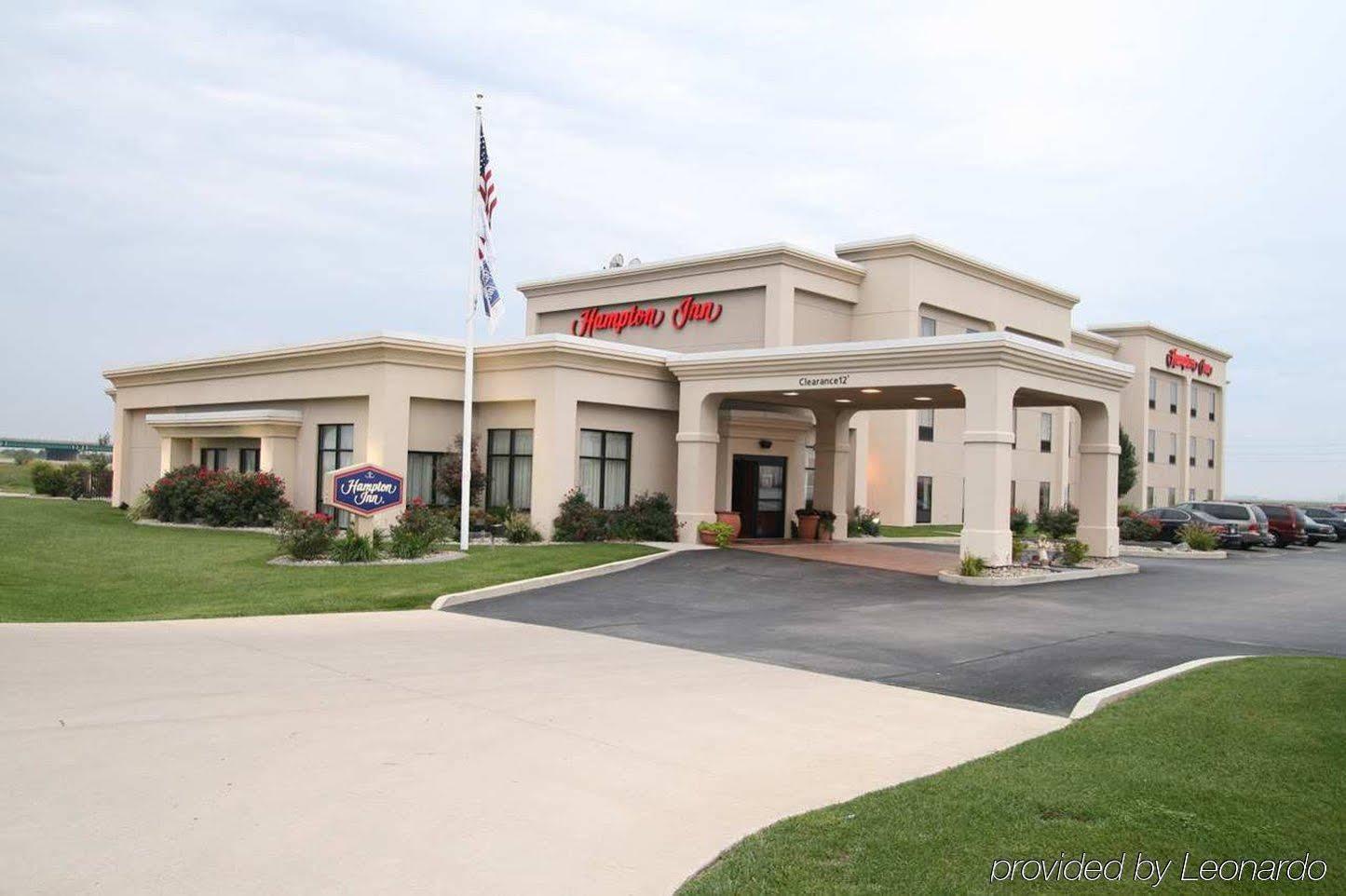Hampton Inn By Hilton Litchfield Extérieur photo