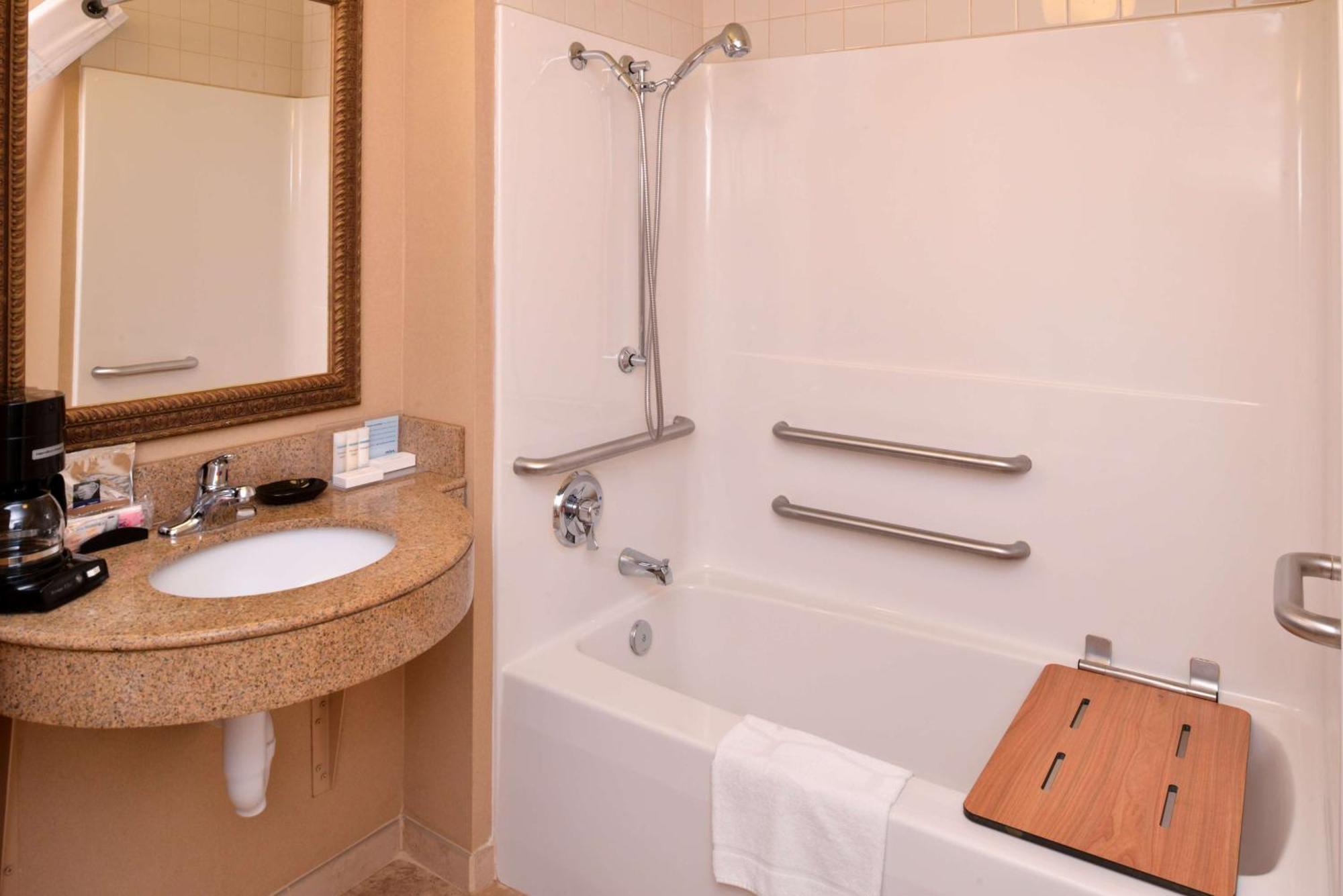 Hampton Inn By Hilton Litchfield Extérieur photo
