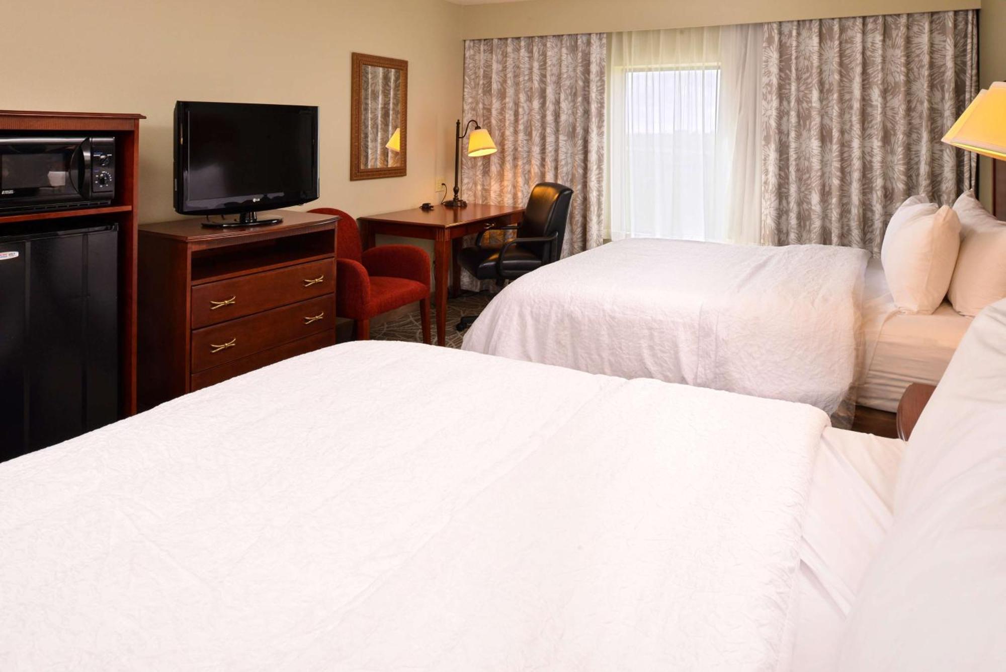 Hampton Inn By Hilton Litchfield Extérieur photo