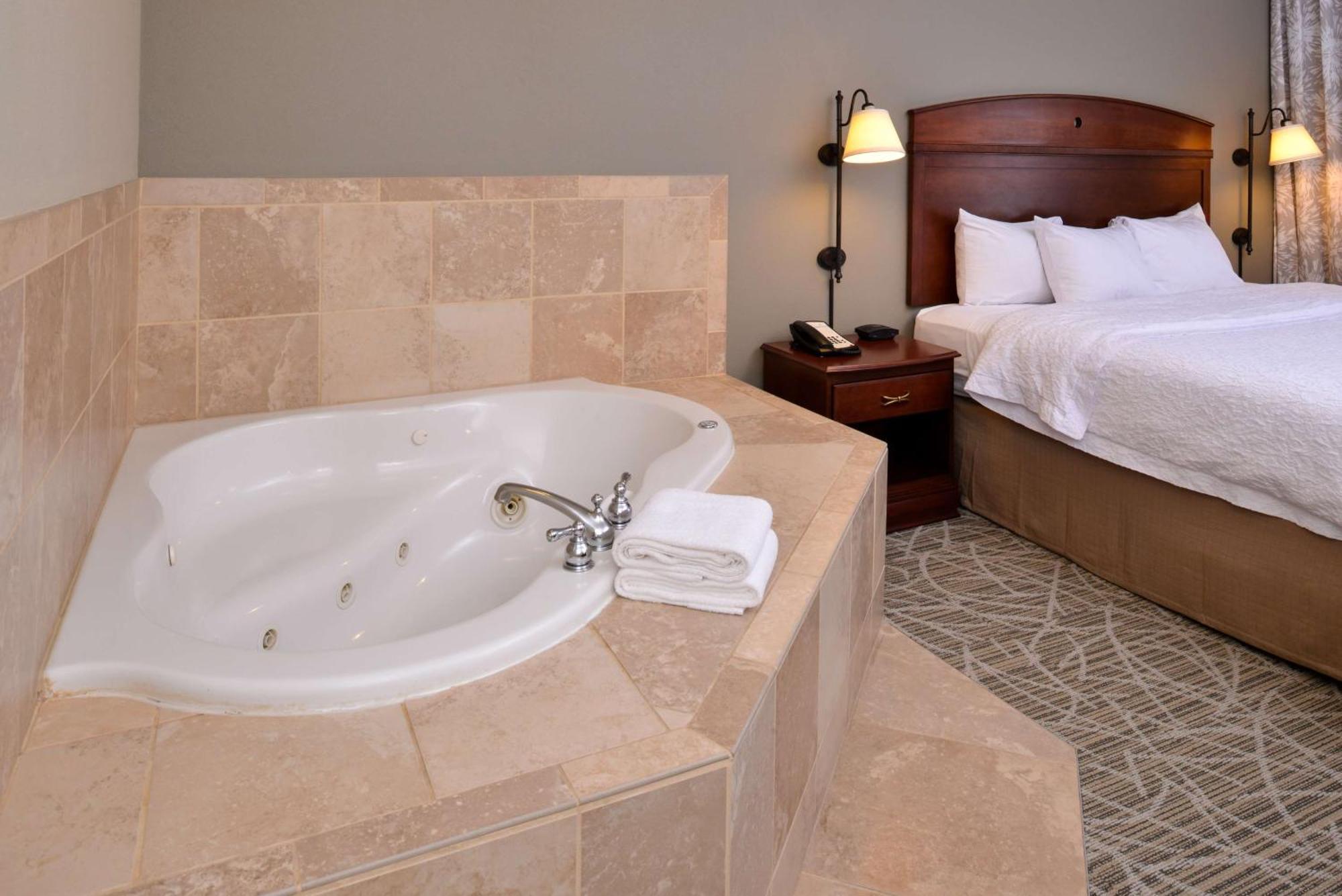 Hampton Inn By Hilton Litchfield Extérieur photo