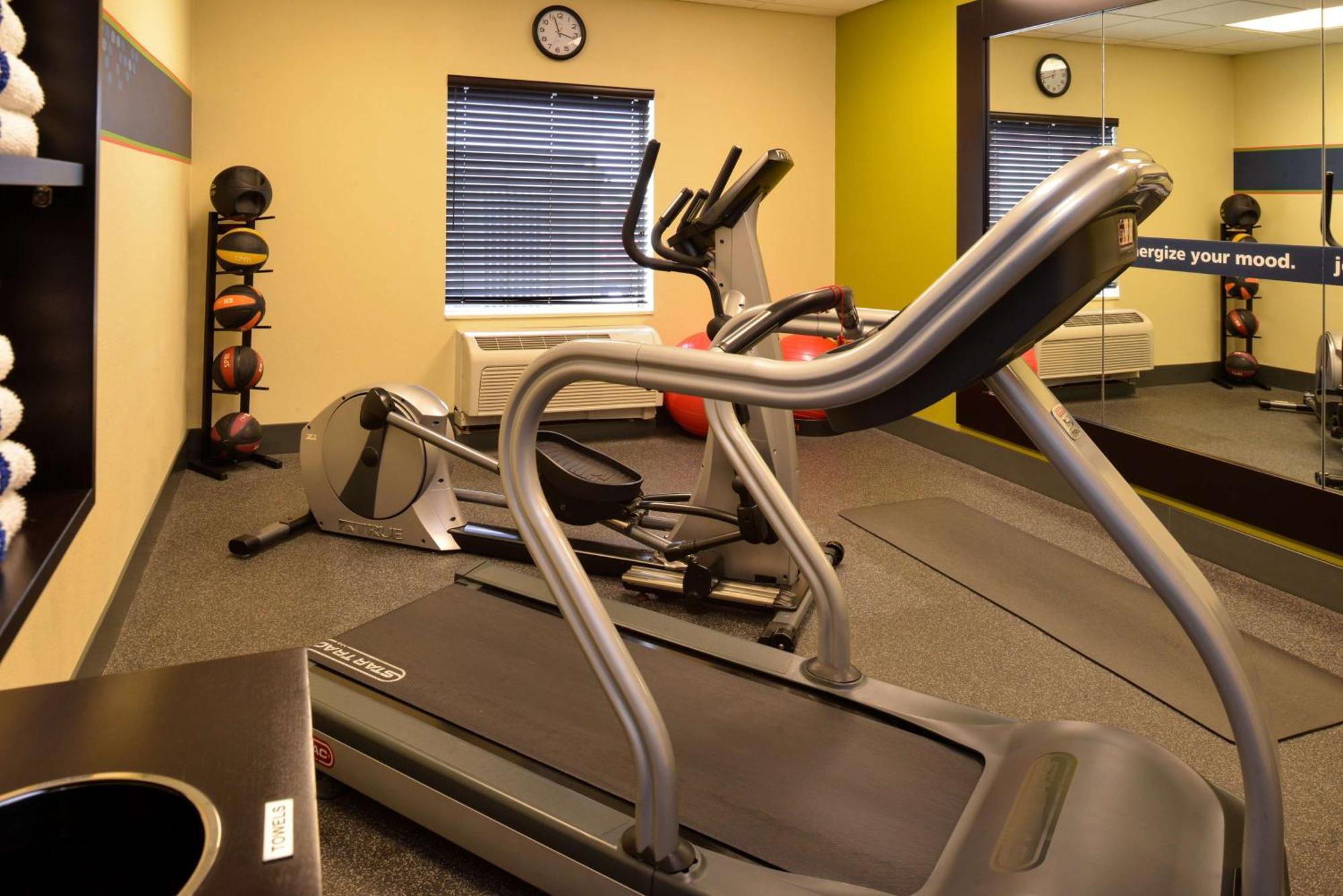 Hampton Inn By Hilton Litchfield Extérieur photo