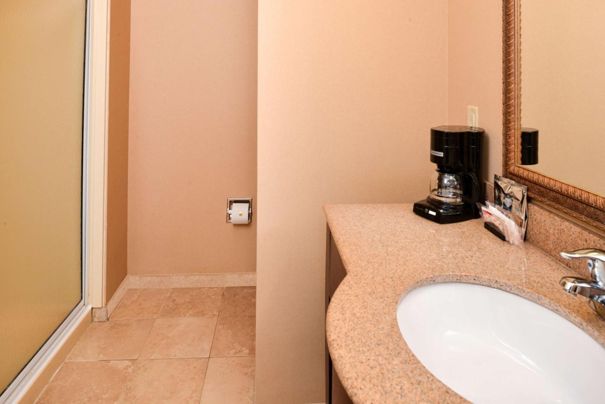 Hampton Inn By Hilton Litchfield Extérieur photo