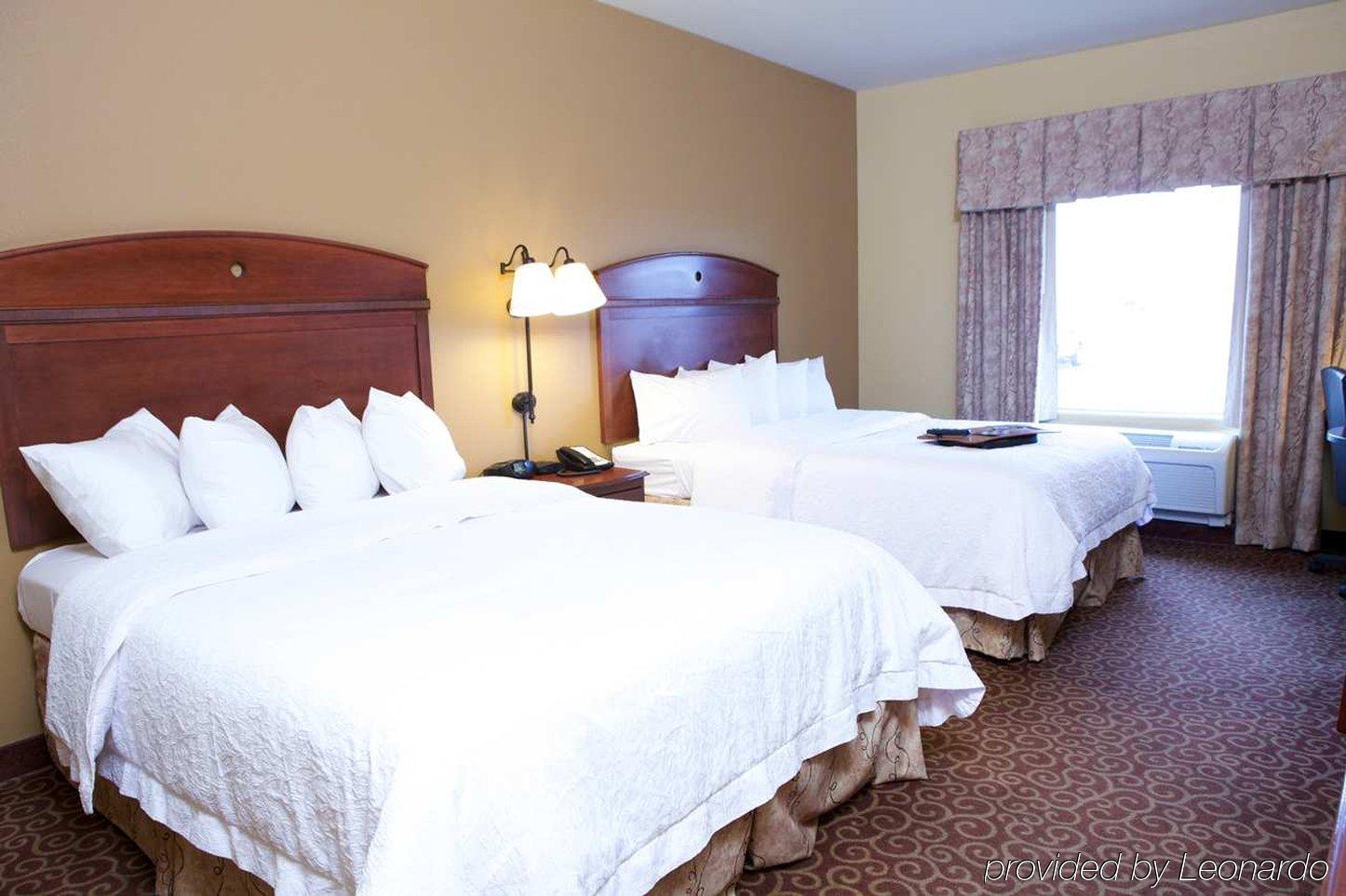 Hampton Inn By Hilton Litchfield Extérieur photo